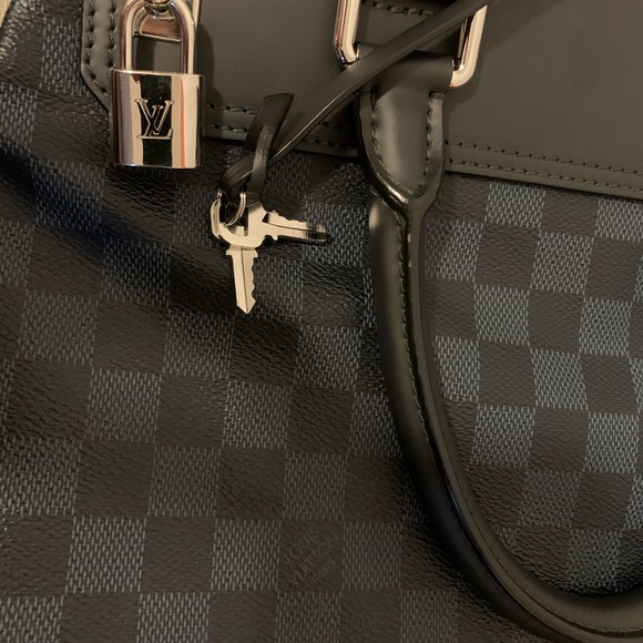 Louis Vuitton Damier cobalt Greenwich tote - Picture 15 of 16